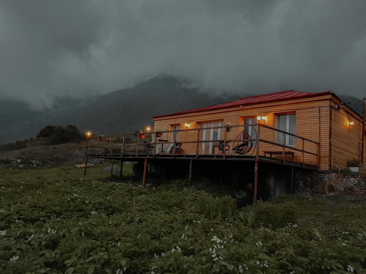 Guesthouse Elli & Cottages Stepantsminda Exterior foto