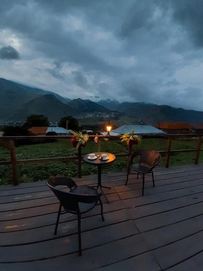 Guesthouse Elli & Cottages Stepantsminda Exterior foto