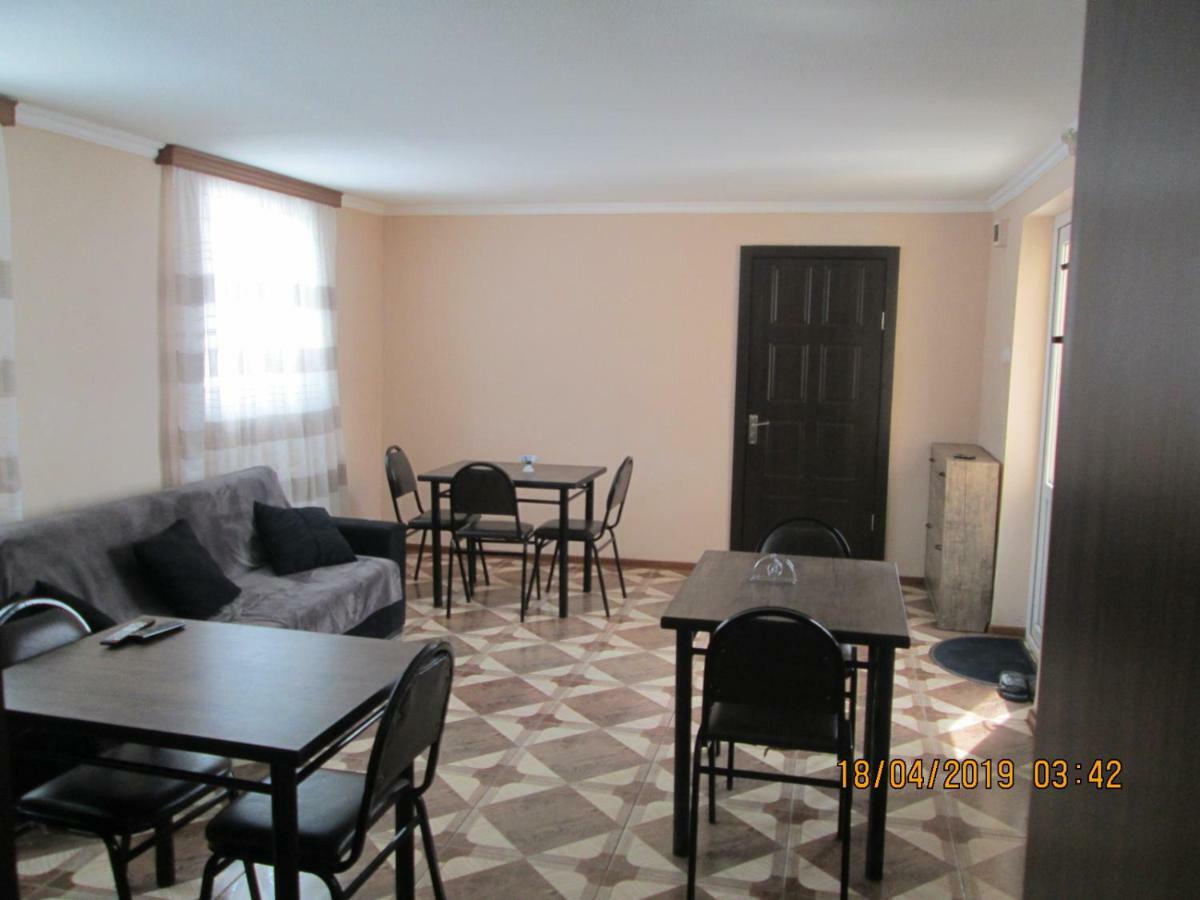 Guesthouse Elli & Cottages Stepantsminda Exterior foto